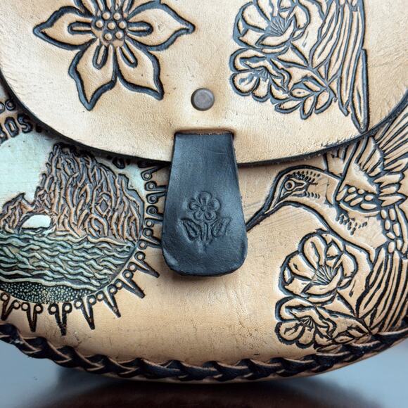 J831 - Mexican Hummingbird Hand Tooled Leather Purse - Picture 12 of 13